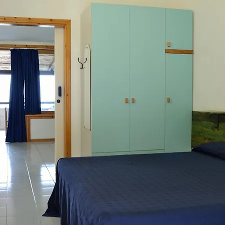 Cala Petrosa Resort Parghelia Room photo