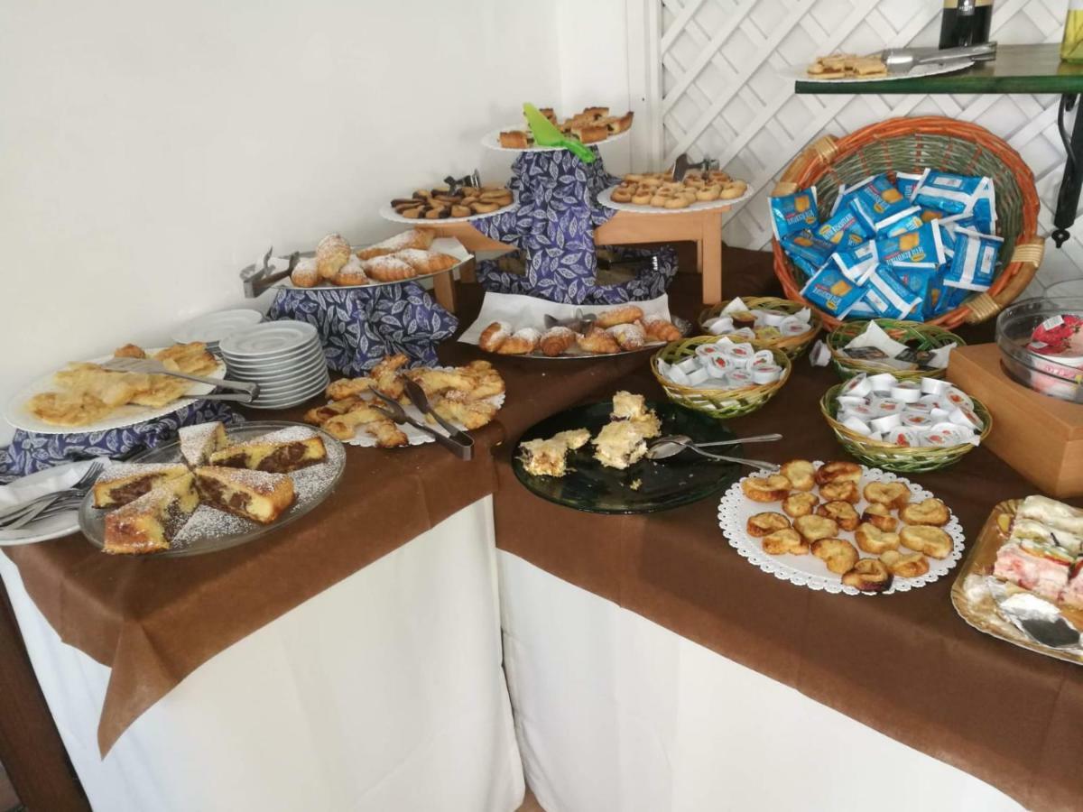 Hotel Cala Petrosa 3*